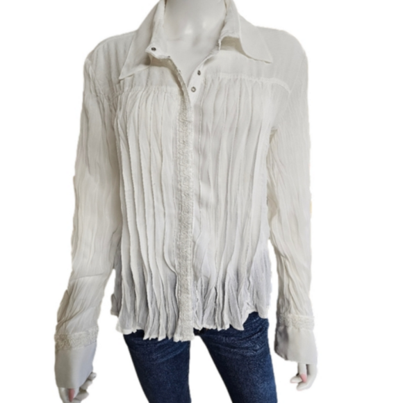 Violet & Claire Snap Down Pleated Long Sleeve Lace Adorned Blouse Size L - Picture 1 of 14